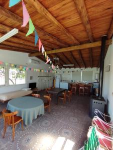 Een restaurant of ander eetgelegenheid bij Finca Las Acacias