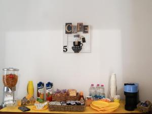 a table with food and drinks on top of it at La Darsena Fiumicino in Fiumicino