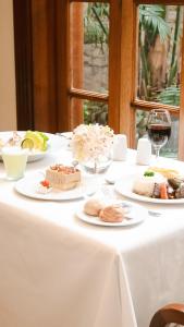 Comida no hotel ou em algum lugar perto