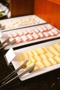Comida no hotel ou em algum lugar perto