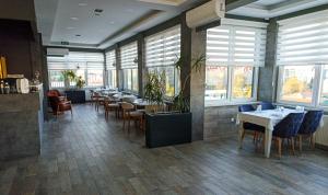 Restaurace v ubytování Cavit Duvan Prestige Hotel