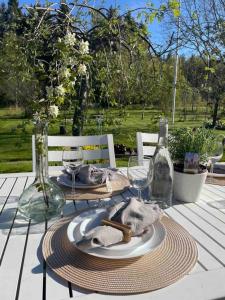 Aed väljaspool majutusasutust Harmonisk Villa