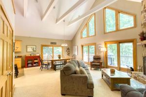 Gallery image of Forest Ridge @ Deep Creek Lake in Oakland +25 photos