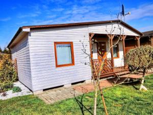 Gallery image of Cozy holiday home 600m from the lake in Kolczewo in Kołczewo