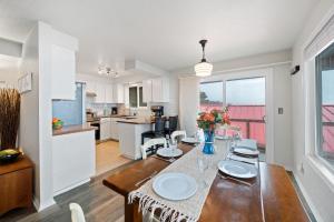 Η κουζίνα ή μικρή κουζίνα στο Sea-ing Clearly-MCA#876