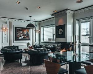 Ruang duduk di Diamond Suites by Reykjavik Keflavik Airport