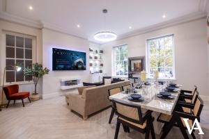 TV a/nebo společenská místnost v ubytování Velvet Apartments - 10 Park Square East
