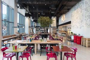 Restaurace v ubytování Rove Healthcare City - Bur Dubai