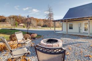 Peaceful Russell Springs Home with Fire Pit and Pond!