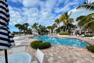Swimmingpoolen hos eller tæt på Anglers Reef Vacation Rental