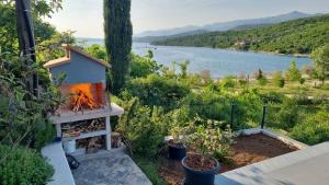 Příroda nedaleko prázdninového domu