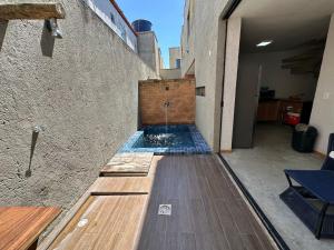 Bazén v ubytování Flat Aconchegante a 200m do Mar - Praia Marceneiro nebo v jeho okolí