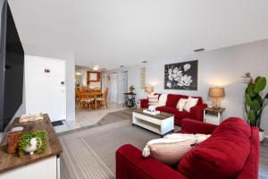 Gallery image of Stylish Clearwater place. 3 Pools. Mins to Beaches in Clearwater