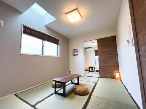 Posezení v ubytování 大吉屋日赤館 名駅そばの一棟貸し