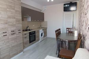 Η κουζίνα ή μικρή κουζίνα στο Apartament stilat!