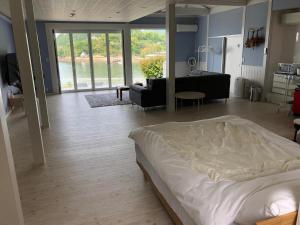 En eller flere senge i et værelse på Villa SHIRATO / Vacation STAY 35977