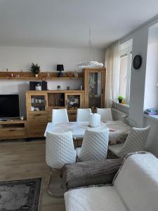 Televiisor ja/või meelelahutuskeskus majutusasutuses Liptovský Ján,Apartmán N5,Apartmán N13