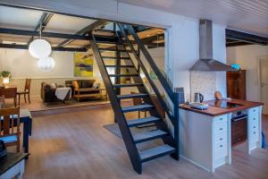 Postel nebo postele na pokoji v ubytování Cosy One Villa