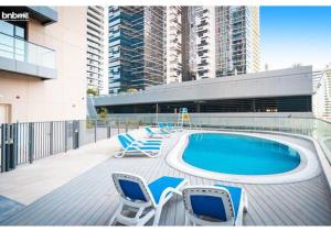 Bazén v ubytování bnbmehomes - Lux Living Nxt to Address Fountain - 1303 nebo v jeho okolí