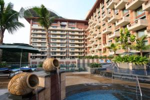 Bazén v ubytování ITC Gardenia, a Luxury Collection Hotel, Bengaluru nebo v jeho okolí