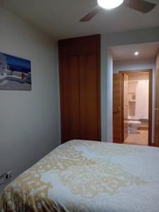 Gallery image of HABITACIONES con wifi cerca del Aeropuerto Madrid SUITTE DOBLE con baño privado o Habitacion INDIVIDUAL con baño COMPARTIDO tranquilidad bien comunicadas tren y metro SAN SEBASTIAN DE LOS REYES in San Sebastián de los Reyes