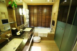 Koupelna v ubytování ITC Gardenia, a Luxury Collection Hotel, Bengaluru