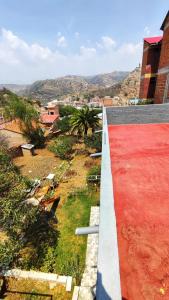 una vista desde la parte superior de un edificio en Guest House in Sucre en Sucre