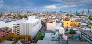 an aerial view of a city with a city skyline at Tinidee Trendy Bangkok Khaosan in Bangkok