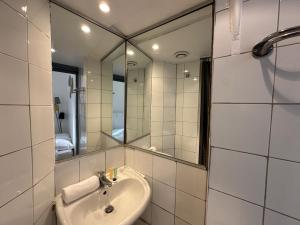 Kúpeľňa v ubytovaní C034-Appt fonctionnel - Centre Cannes