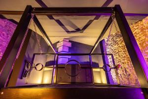 Afbeelding uit fotogalerij van Cherie cherry - romantic and BDSM house in Briey