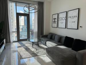 ภาพในคลังภาพของ Amna tower with a beautiful view and a chic style ในดูไบ