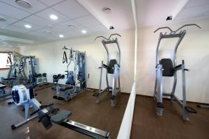 Fitnesscenter och/eller fitnessfaciliteter på Hotel Karpatsky Dvor