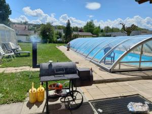 Πισίνα στο ή κοντά στο 1 Zimmer in Kestenholz