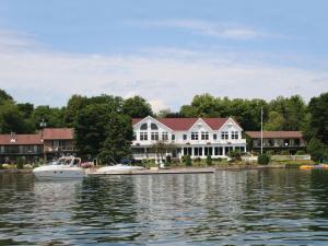 Galeriebild der Unterkunft Glen House Resort in Lansdowne