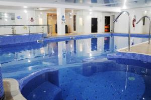 Басейн в Schull Harbour Hotel & Leisure Centre або поблизу