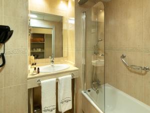 Koupelna v ubytování Hotel Altos de Istán