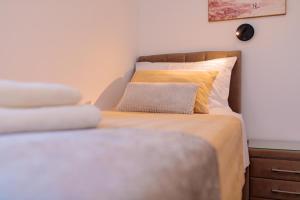 Posteľ alebo postele v izbe v ubytovaní Comfortable 2 bedroom apartment Marina close to beach