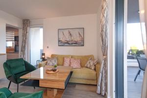 Posedenie v ubytovaní Comfortable 2 bedroom apartment Marina close to beach