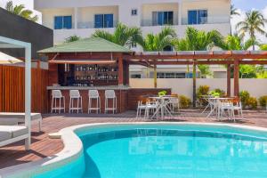 Piscina di Hotel HM Bavaro Beach - Adults Only o nelle vicinanze