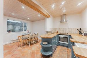 Köök või kööginurk majutusasutuses Lapwing Cottage