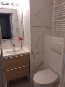 Bilik mandi di Cannes design vue mer