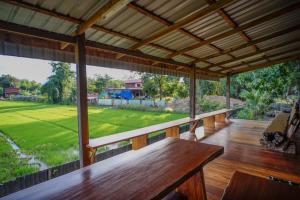 Zahrada ubytování Suk Sabai Homestay