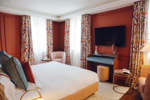 TV a/nebo společenská místnost v ubytování Eight Hotel Portofino