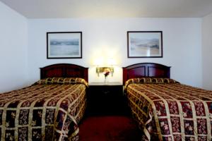 Postel nebo postele na pokoji v ubytování Americas Best Value Inn-El Cajon/San Diego