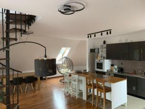 Kuchnia lub aneks kuchenny w obiekcie Apartament Urocza przy Wyciągu SKI Arena