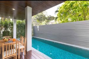 Fotografie z fotogalerie ubytování 4 beds 5baths Pool Villa at Kata beach v destinaci Kata pláž