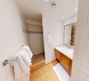 Fotografie z fotogalerie ubytování Anse Marcel Blue Booby 2BD v destinaci Anse Marcel 