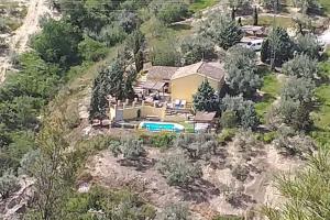 Apgyvendinimo įstaigos Villa El Rio met privé zwembad & 100% privacy vaizdas iš viršaus