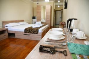 Postel nebo postele na pokoji v ubytování Апартаменты в центре Алматы, ЖК Молодежный