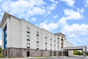 a rendering of a hotel building at Hampton Inn Monticello, Ny in Monticello
